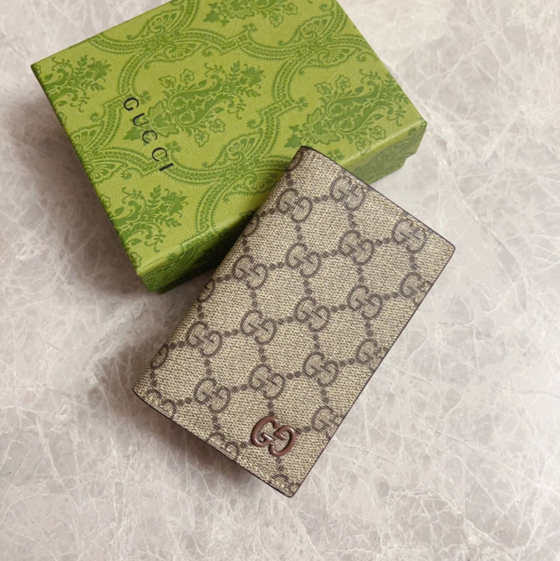 G*u*i wallets & purse